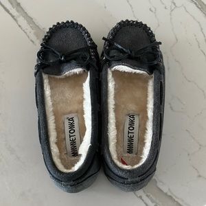 Slippers (minnet tonka)